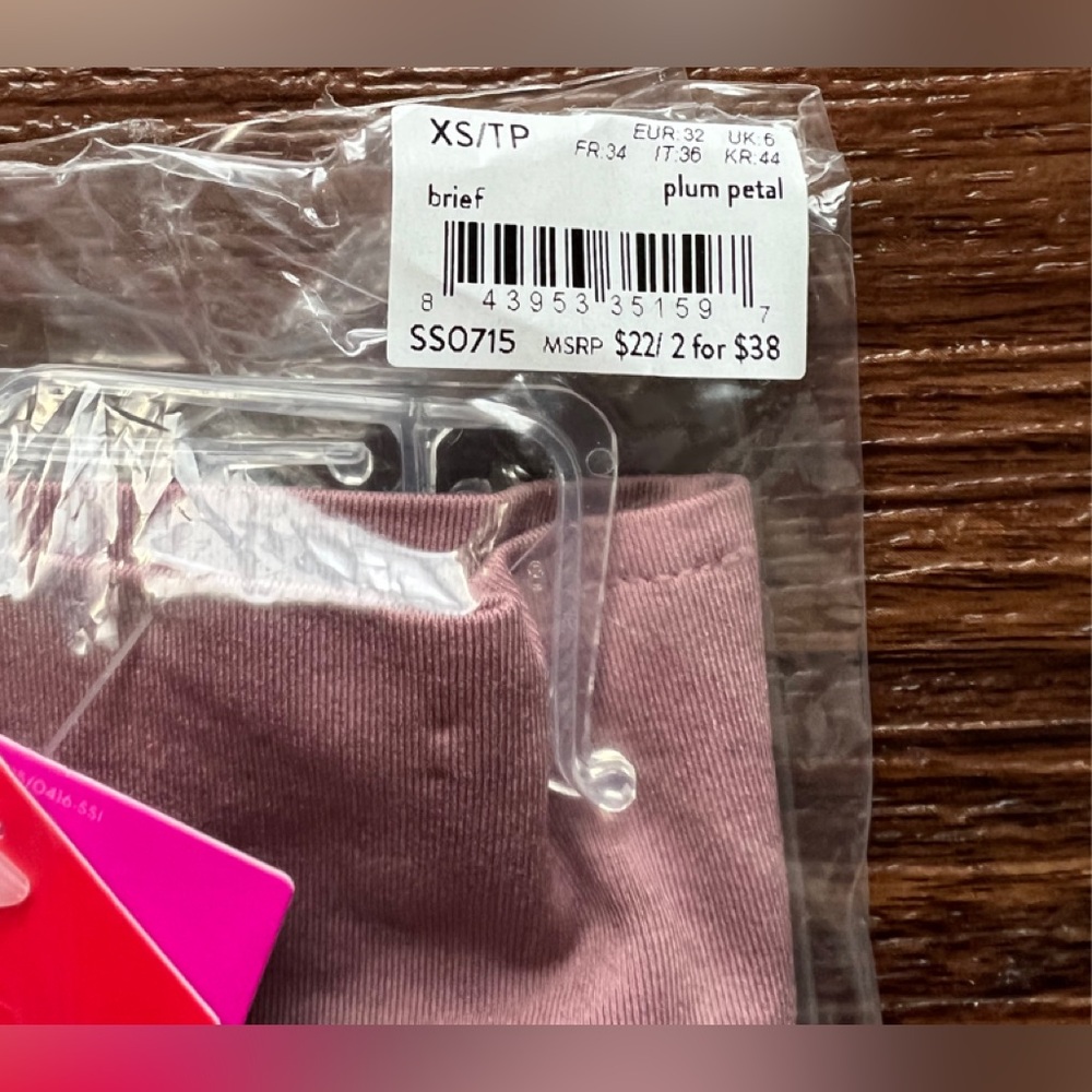 Spanx BRAND NEW NWT XS Undie-Tectible Brief SOLD OUT Plum Petal NEVER TRIED ON
